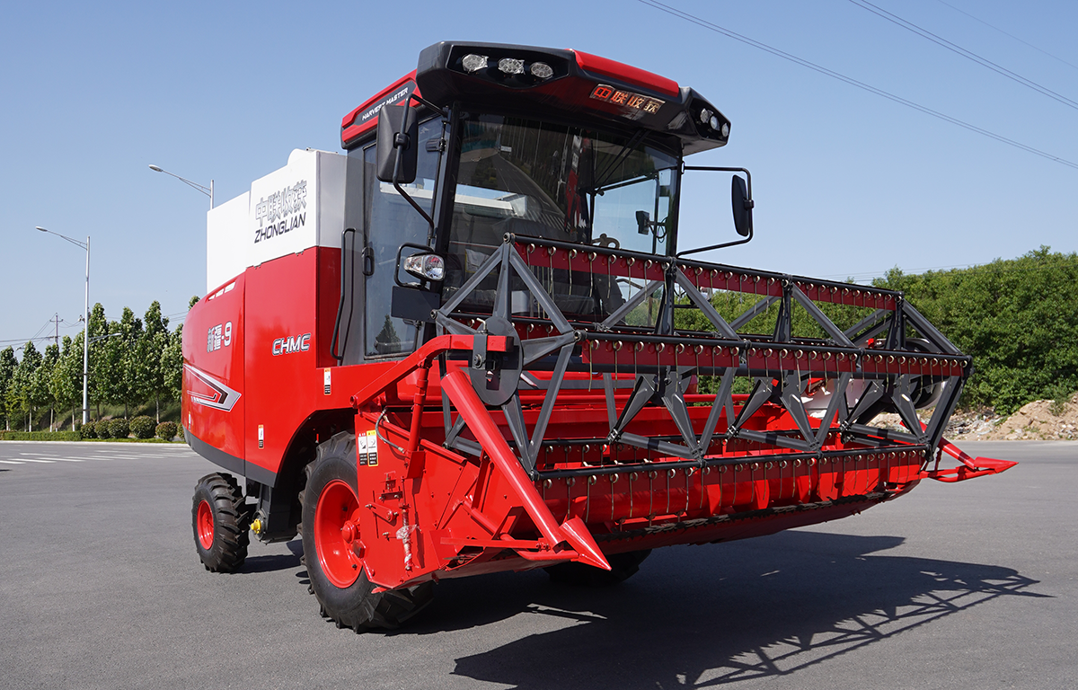 AG旗舰厅2022款4LZ-9B自走式大豆机